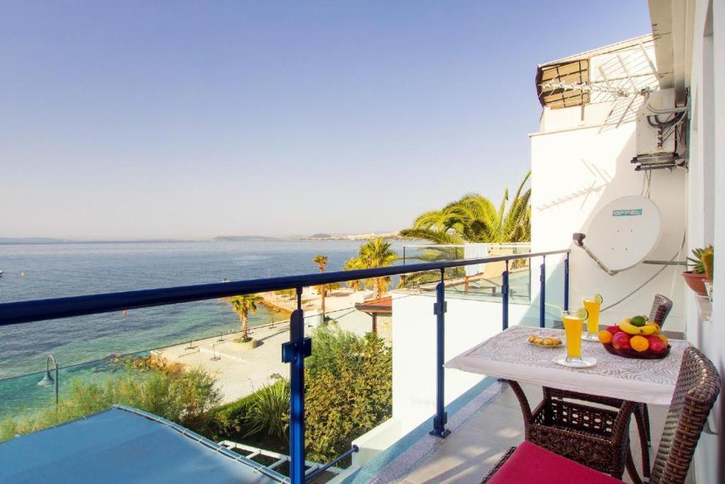 Beach Guesthouse Mediteran Podstrana Luaran gambar