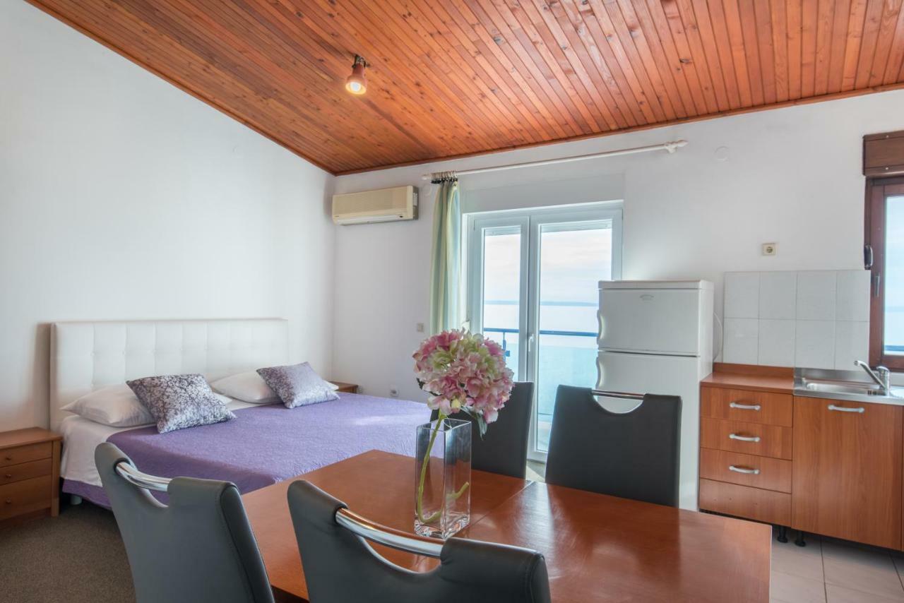 Beach Guesthouse Mediteran Podstrana Luaran gambar